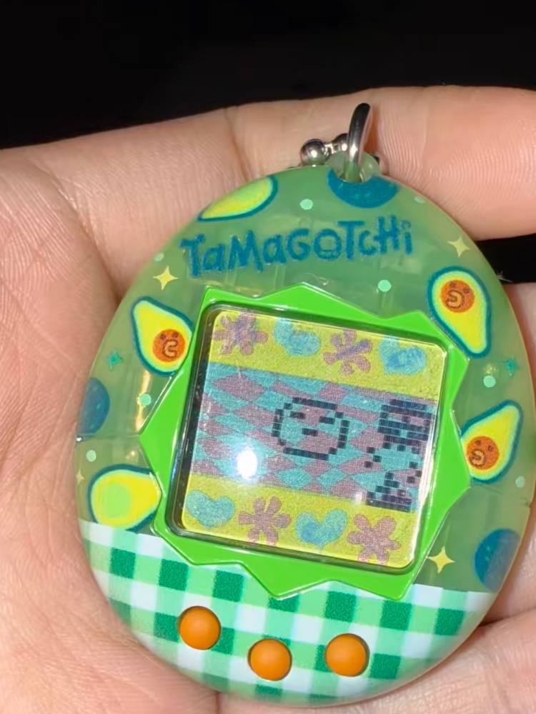 بانداي تاماغوتشي جهاز ألعاب إل - مراجعة Tamagotchi Electronic Pet Virtual وسعره