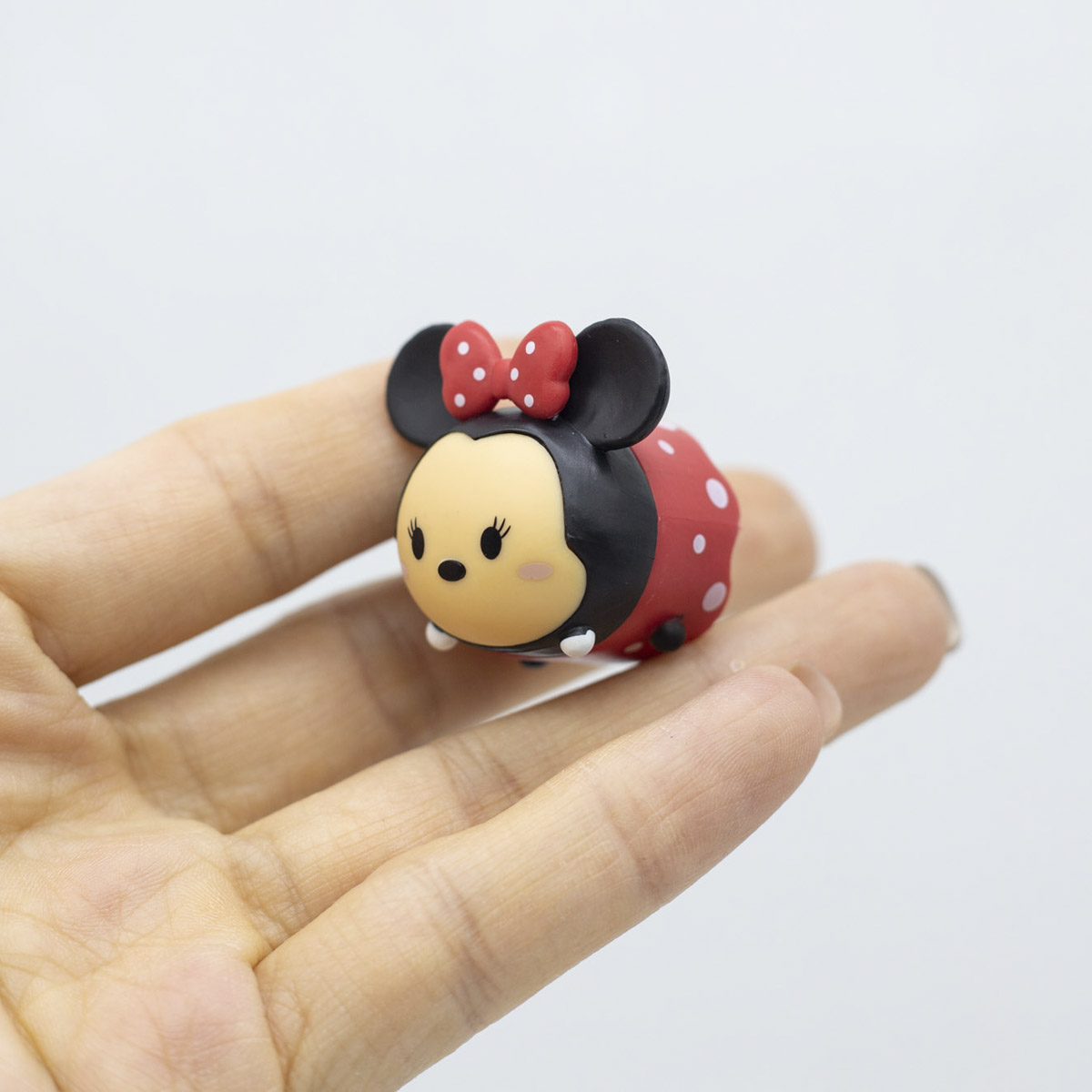 شخصيات ديزني تزوم تزوم المغناط - مراجعة Anime Action Figure Blind Box وسعره