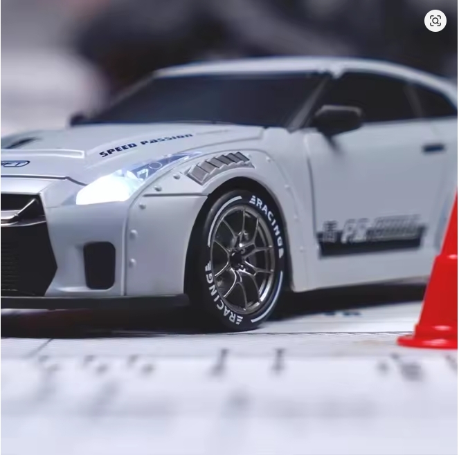 سيارة درفت RC صغيرة بمقياس 1/2 - مراجعة Rc Drift Car 1 24 Scale 4Wd وسعره