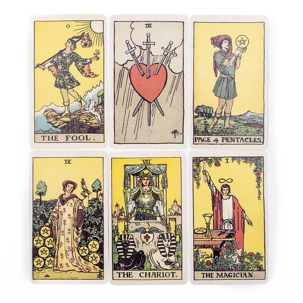 لعبة ألواح التاروت الكلاسيكية  - مراجعة Tarot Cards Deck With Guidebook وسعره
