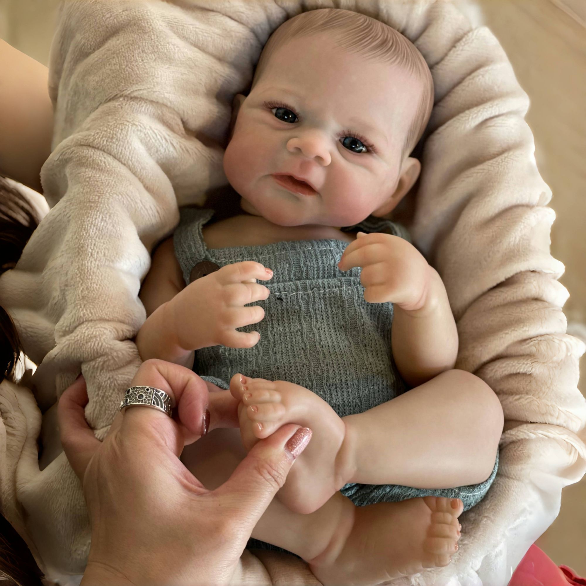 دمى أوتارد دولز 19 بوصة إيليا  - مراجعة Reborn Baby Doll Silicone Realistic وسعره